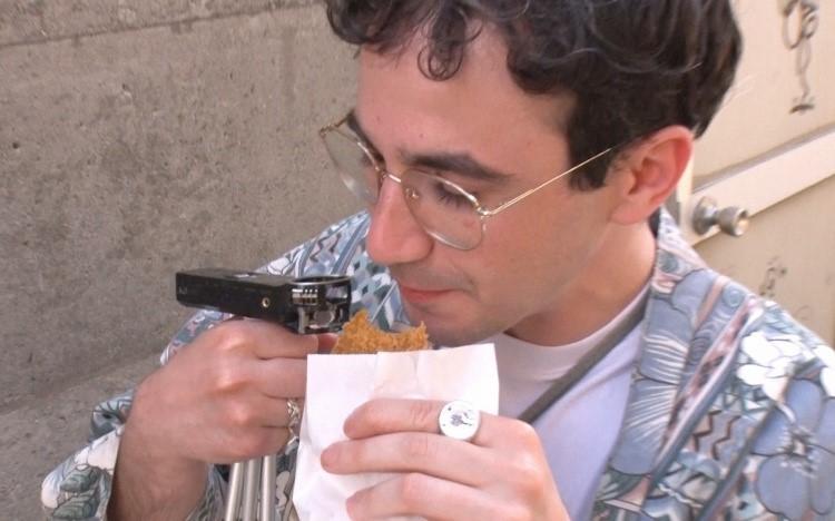 
             街中にあふれる優しさをゲット！音楽家YOUが集めるディープな“思いやりの音”：YOUは何しに日本へ？ 
          