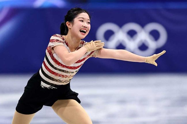 女子ショートプログラムで演技する中井亜美【写真：ロイター】