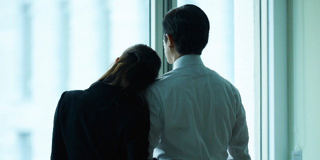 ȽǤϼԤβۤǧ᤿ΤġFast&Slow / PIXTA