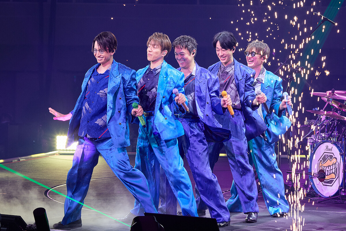 ファンとの掛け合いはまるでコント! SUPER EIGHTが会場を笑いの渦に包んだ武道館公演