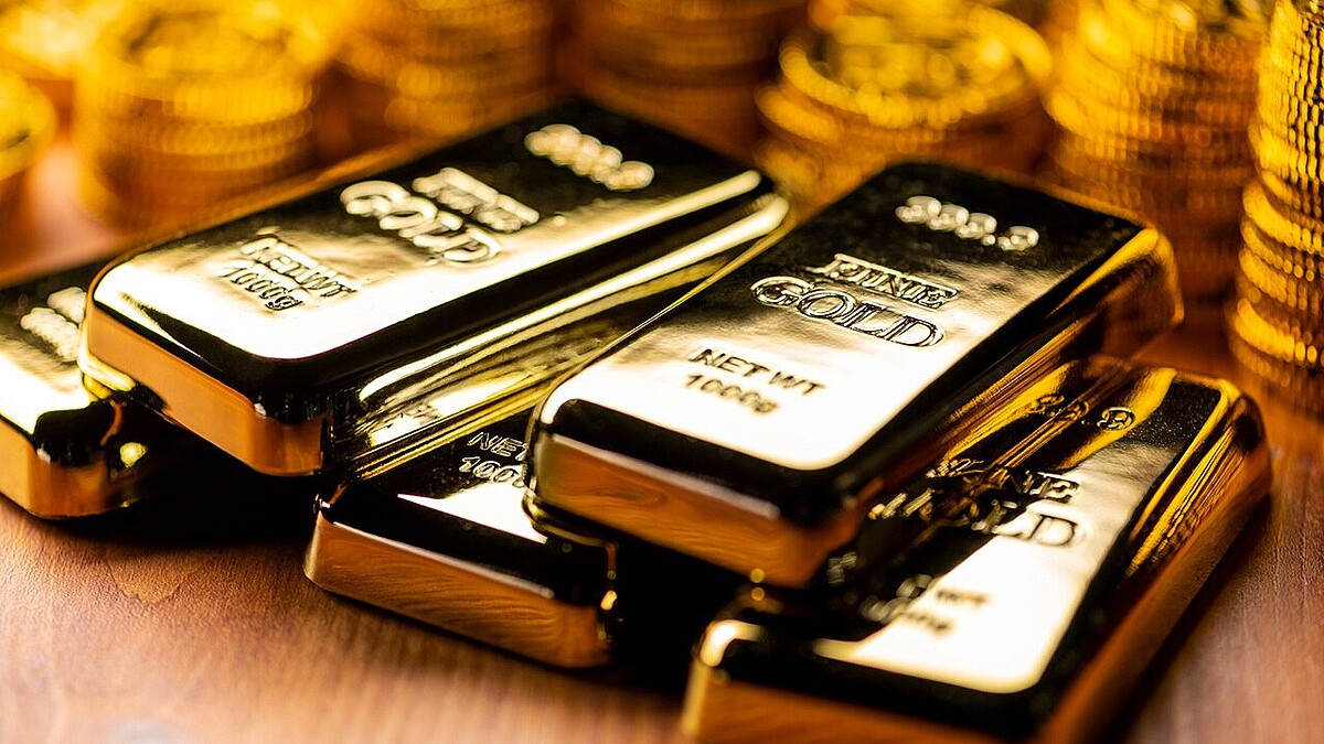 安全資産→レジェンド資産へ…目まぐるしく変わる投資環境下でも、〈金〉が“変わらぬ強さ”を保つワケ【原油・銅・ビットコインと比較】 - ライブドアニュース