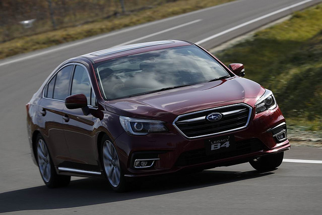 新車試乗 最北端のテストコースで再確認 スバル レガシィはやっぱりフラッグシップモデルだ ライブドアニュース