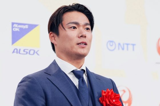 日本プロスポーツ大賞を初受賞したドジャース・山本由伸【写真：小林靖】
