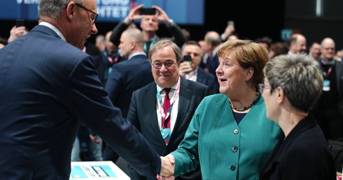 メルケル元首相が唐突に登場 雪解けムードの演出の中で釘を刺した?