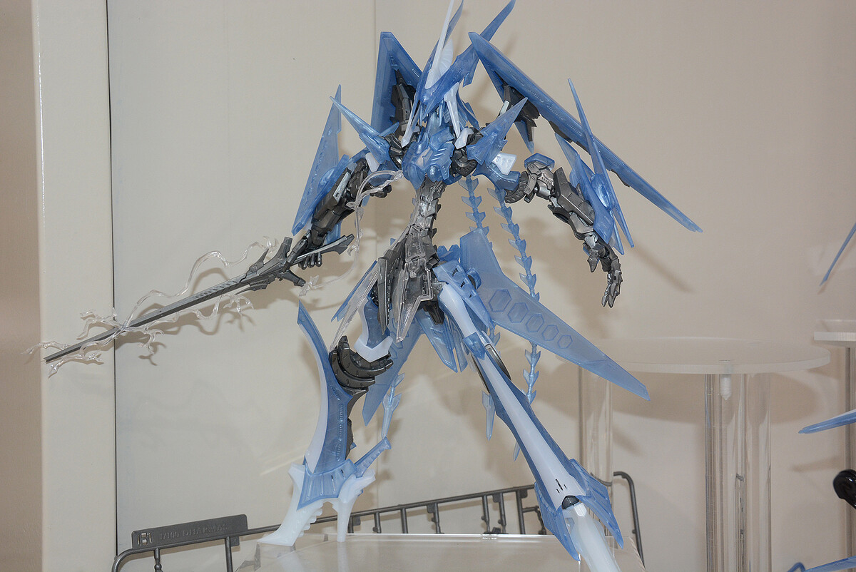 大きなパーツをしっかり支える関節の渋み、「VSMS 1/100 ゲートシオン