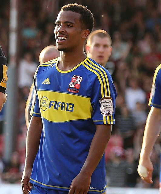 楽し懐かしロゴも！「ゲーム系スポンサー」ユニフォーム7選