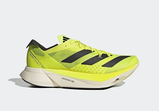 どの色も魅力的！ 歴史的勝利をカラーデザインで表現したアディゼロ