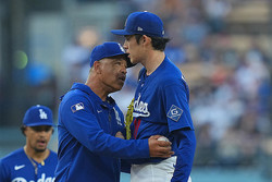 ����ー�Ĵ��� 8�ͻ�������κ�����ϯ���ˡֻ����򿮤��Ƥ����������Ⳬ���ー���ѹ��ʤ�