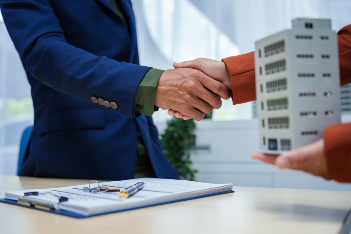 親からアパートを相続したあと「売却したらどれくらい手元に残る?」