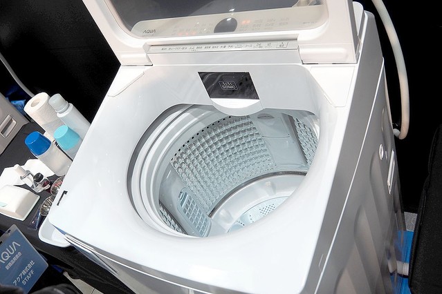 業界最大の14kgモデルも - アクアのタテ型洗濯機「Prette」は超音波