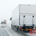 大雪で車の立ち往生 発生相次ぐ
