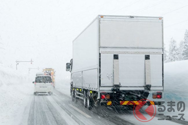 大雪で車が立ち往生…東北地方の山間部を中心に、スタック車両の発生相次ぐ