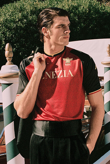 【超希少！】ヴェネツィア(VENEZIA) FC 21-22 ホームユニフォーム シーズンベストキット！ 2021/22 ヴェネツィアFC ホームモデル