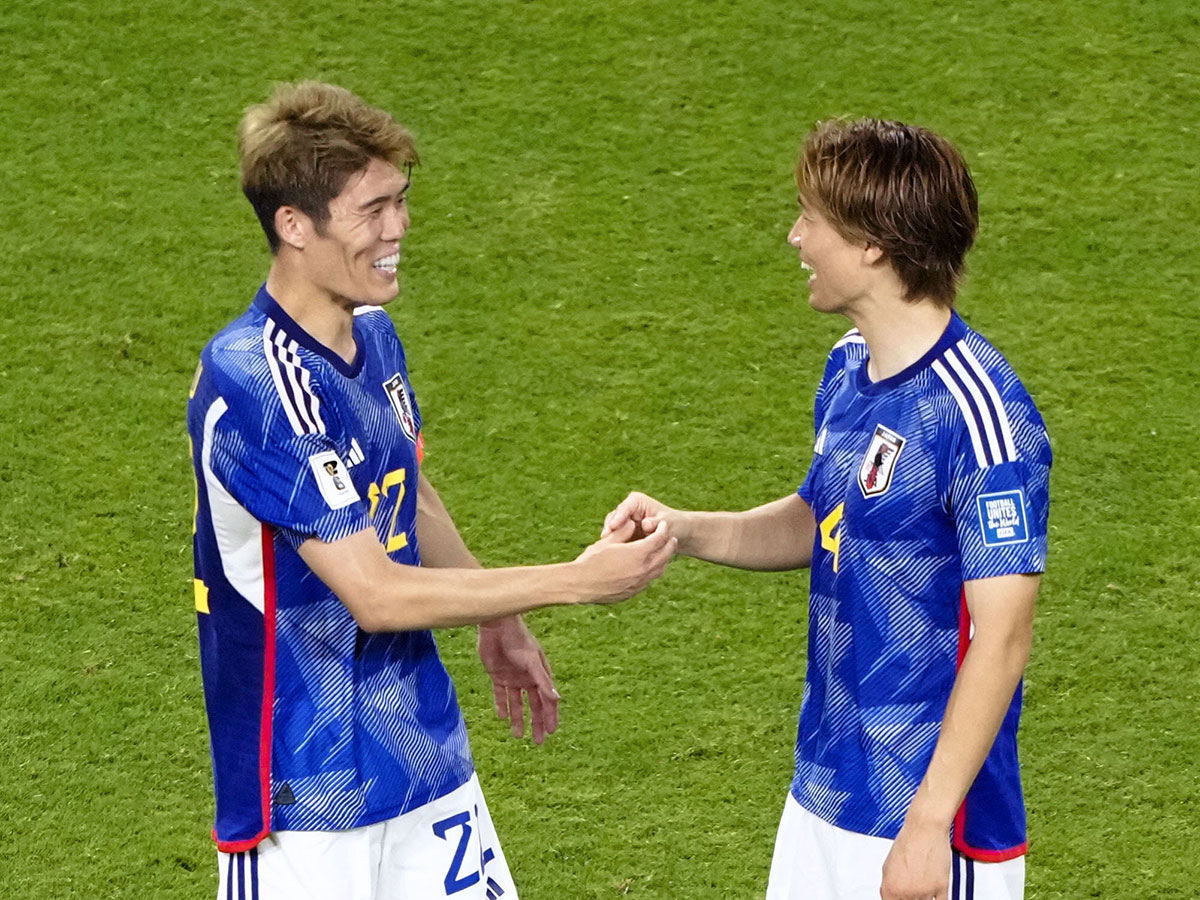 冨安健洋(左)と板倉滉(写真・共同通信)