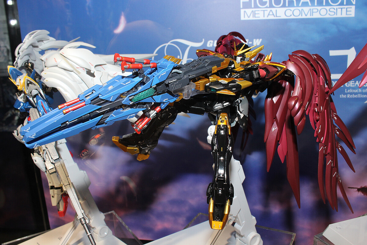 スパロボDD」に登場する「ウイングガンダムゼロリベリオン」展示中