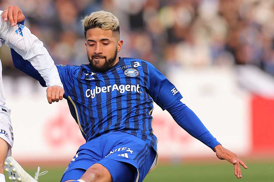 栃木シティに期限付き移籍したバスケス・バイロン【写真：産経新聞社】