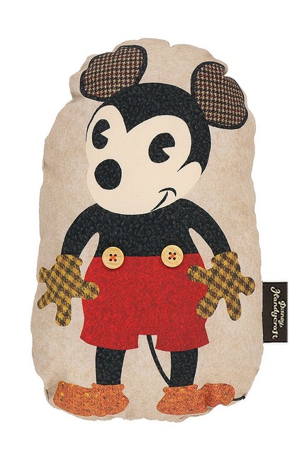 ハンドメイドを楽しめるレトロ柄グッズ・お土産！東京ディズニー