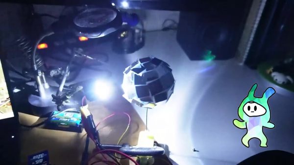 小さなアクセスランプだけど... ニコニコ動画に投稿された動画が話題