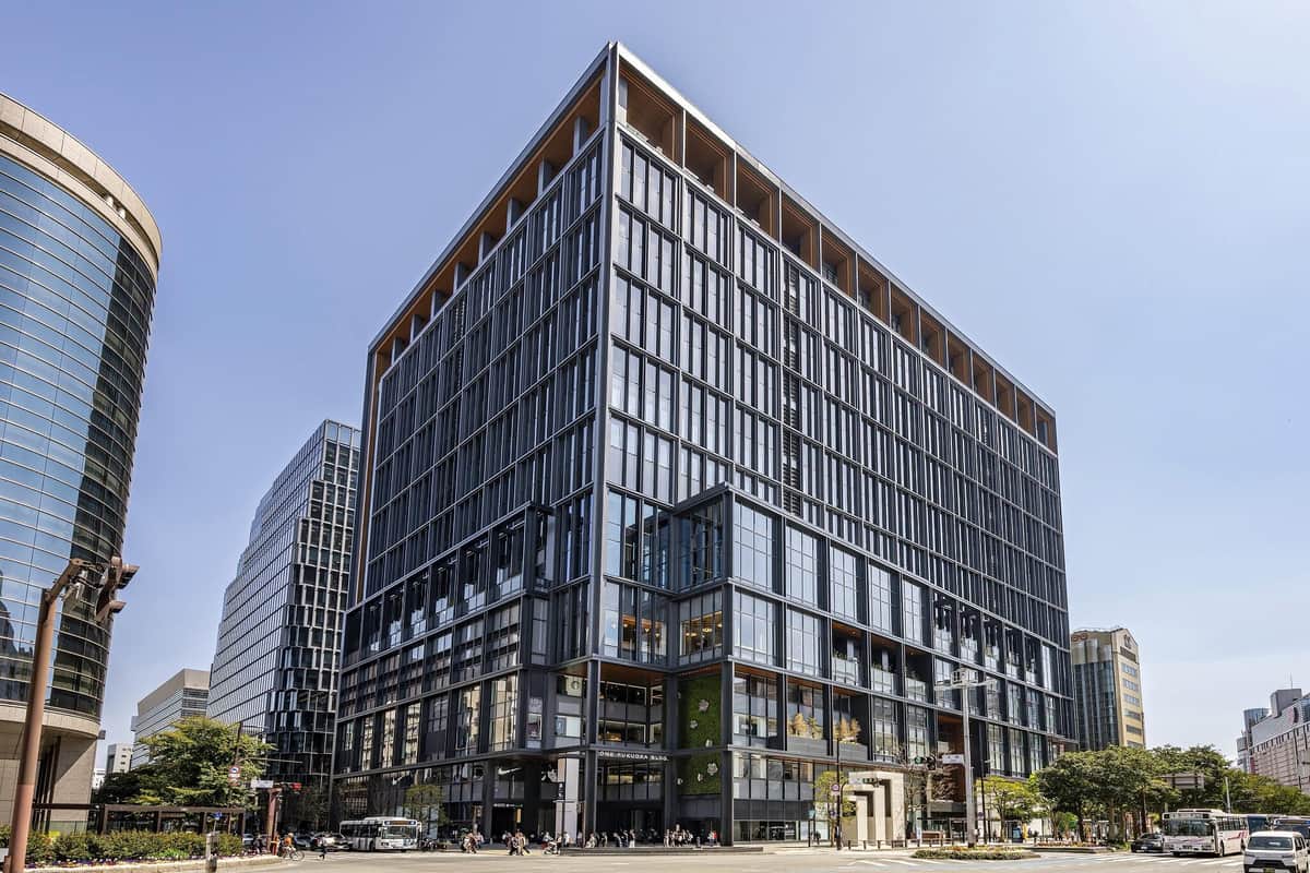 2025年にオープンした「ワン・フクオカ・ビルディング(ワンビル)」。18〜19階に入居する「ワンフクオカホテル」は「大体半分がインバウンド」だという