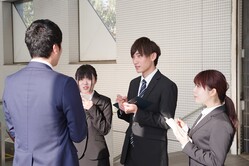 �ȳ�����ȸ���Ρ������ξＱ�פ򡢰�ö�ꥻ�åȤ��Ƥߤ褦�ʼ̿��ϥ��᡼���Ǥ��ˡ�Photo:PIXTA