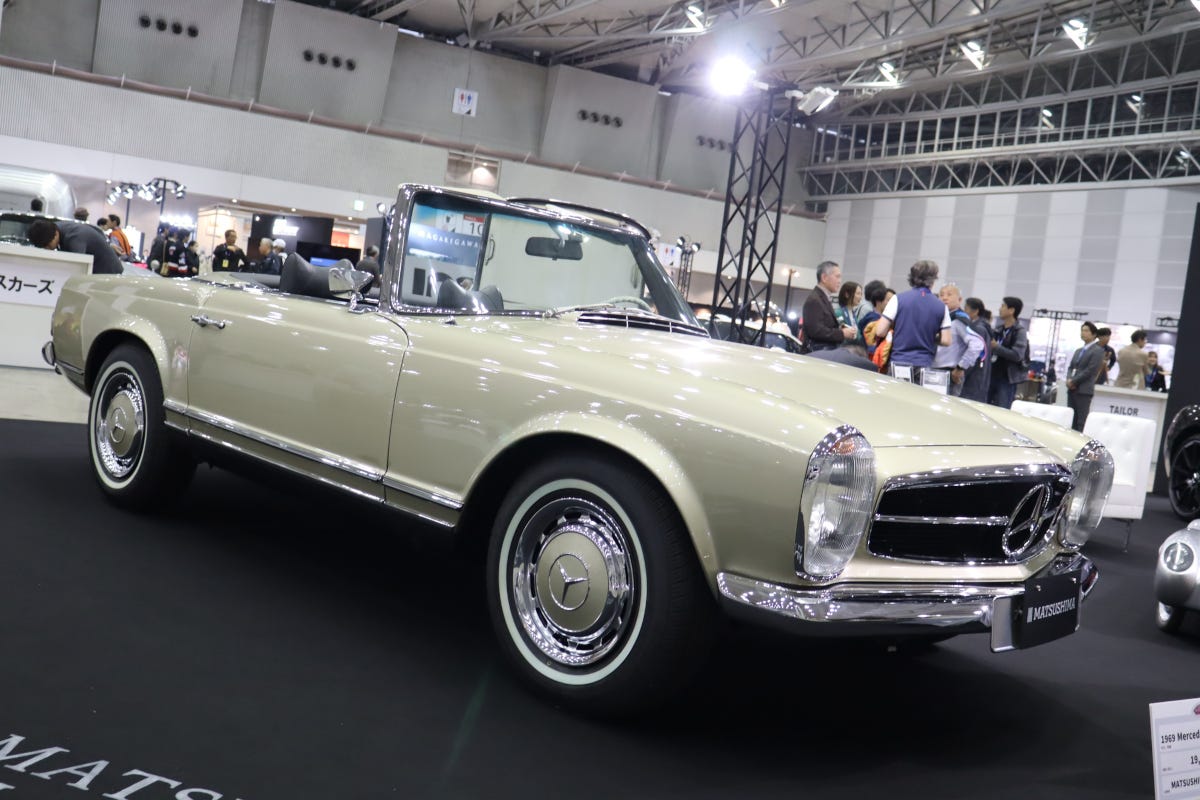 超レア車「300SL」は相場3億? ガルウイングのメルセデスが豪華共演