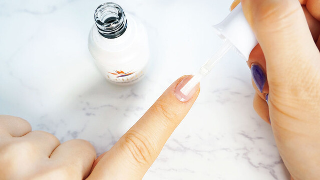 自宅でできる簡単ジェルネイル まずそろえたい道具とやり方のコツ ライブドアニュース