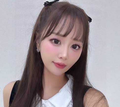 井口裕香、ヤンドラ表紙で初メガネ披露