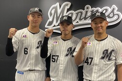  ファン投票でオールスター出場を決めた左からロッテ・西川史礁、小川龍成、鈴木昭汰（撮影＝岩下雄太） 