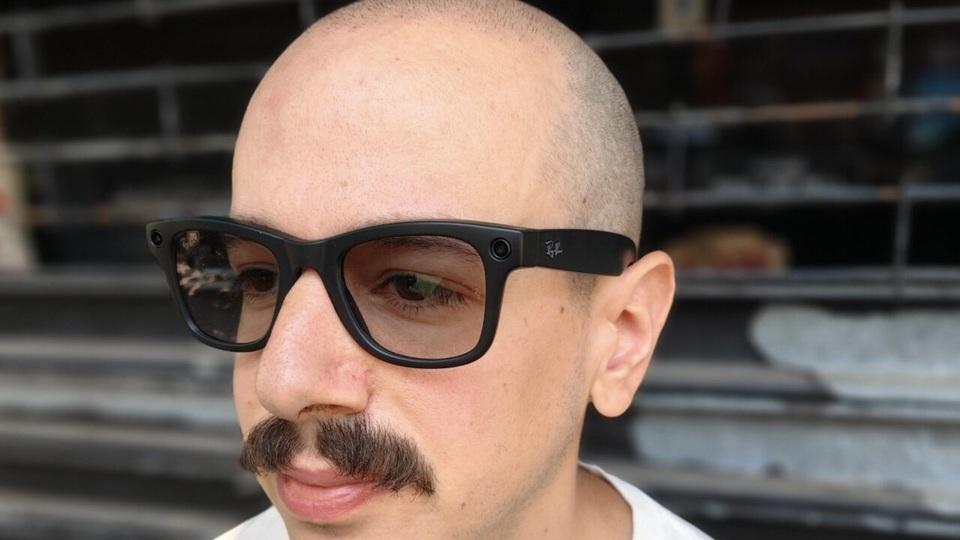 Rayban  レイバン　日本未発売 日本では未発売のMeta Ray-Banスマートグラス 初代と比較 (2025年10月1