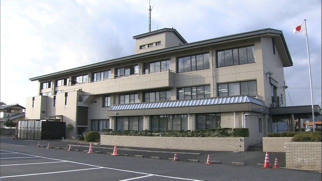 「当たっただけ」プールで女児にわいせつな行為か、52歳男を逮捕