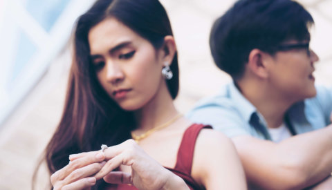 不倫が旦那にバレた もう全て終わり 後悔エピソード Peachy ライブドアニュース