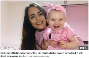 感染症を乗り越え1歳3か月になった女児(画像は『The Sun 2020年3月2日付「‘JUST DEVASTATING’ Mum shares shocking pics of six-month-old baby daughter who contracted herpes」(Credit: Hollie Cruickshanks)』のスクリーンショット)
