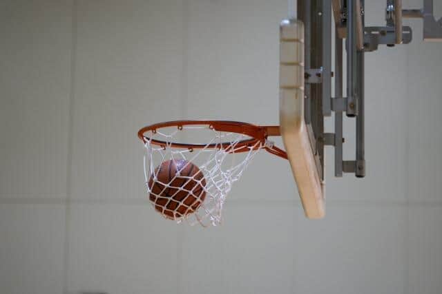 �Х���������˴ѵ�Ʊ�Τ���Ω������֤ˡʼ̿��ϥ��᡼����
