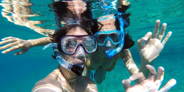 ��ڤʤΤ˼¤ϥϥ��ꥹ�����ʥ����ー����󥰡�salajean / PIXTA��