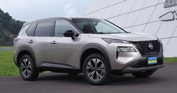 �����������ȥ쥤��X-e-4ORCE��3�󥷡��ȡˡ����ʡ�319��8800��504��6800�ߡ�Photo by Akihiko Kokubo