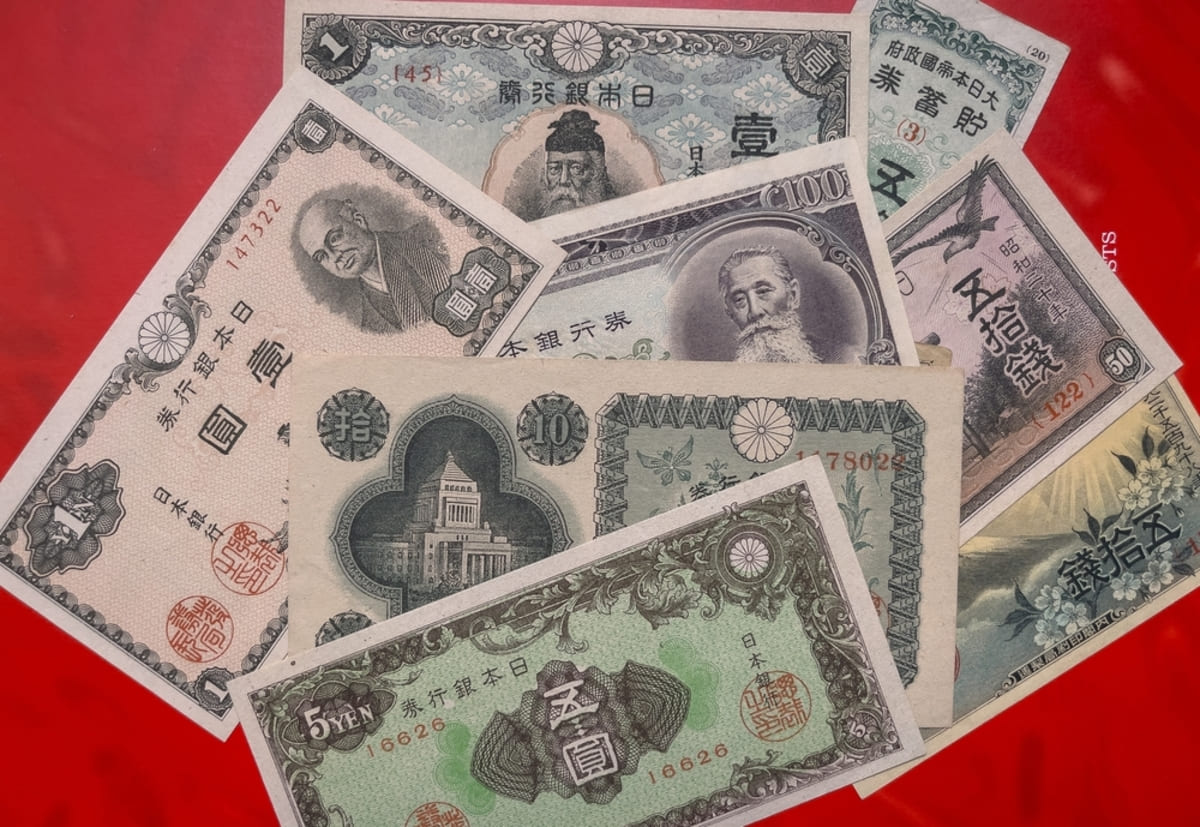 古い紙幣はプレミア価値も フリマサイトでの販売の実情と買取のポイント