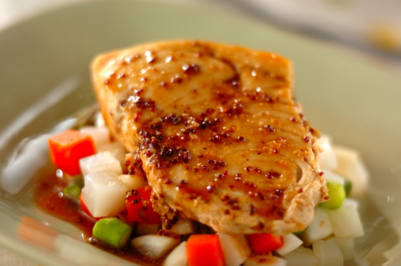 メカジキのソテー粒マスタード風味