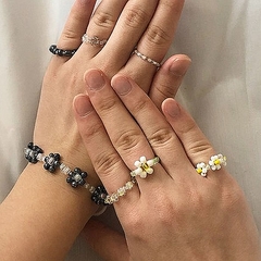 韓国で人気を集める ビーズリング は自分で作っちゃおう アレンジ次第で簡単にかわいくできるんです Peachy ライブドアニュース 韓国で人気を集める ビーズリング は自分で作っちゃおう アレンジ次第で簡単にかわいくできるんです Peachy ライブドアニュース