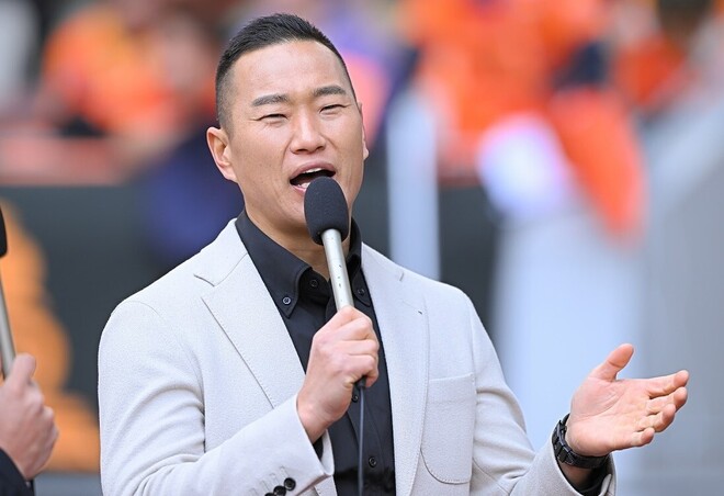 同い年のストライカーについて回想した鄭大世氏。写真：金子拓弥（サッカーダイジェスト写真部）