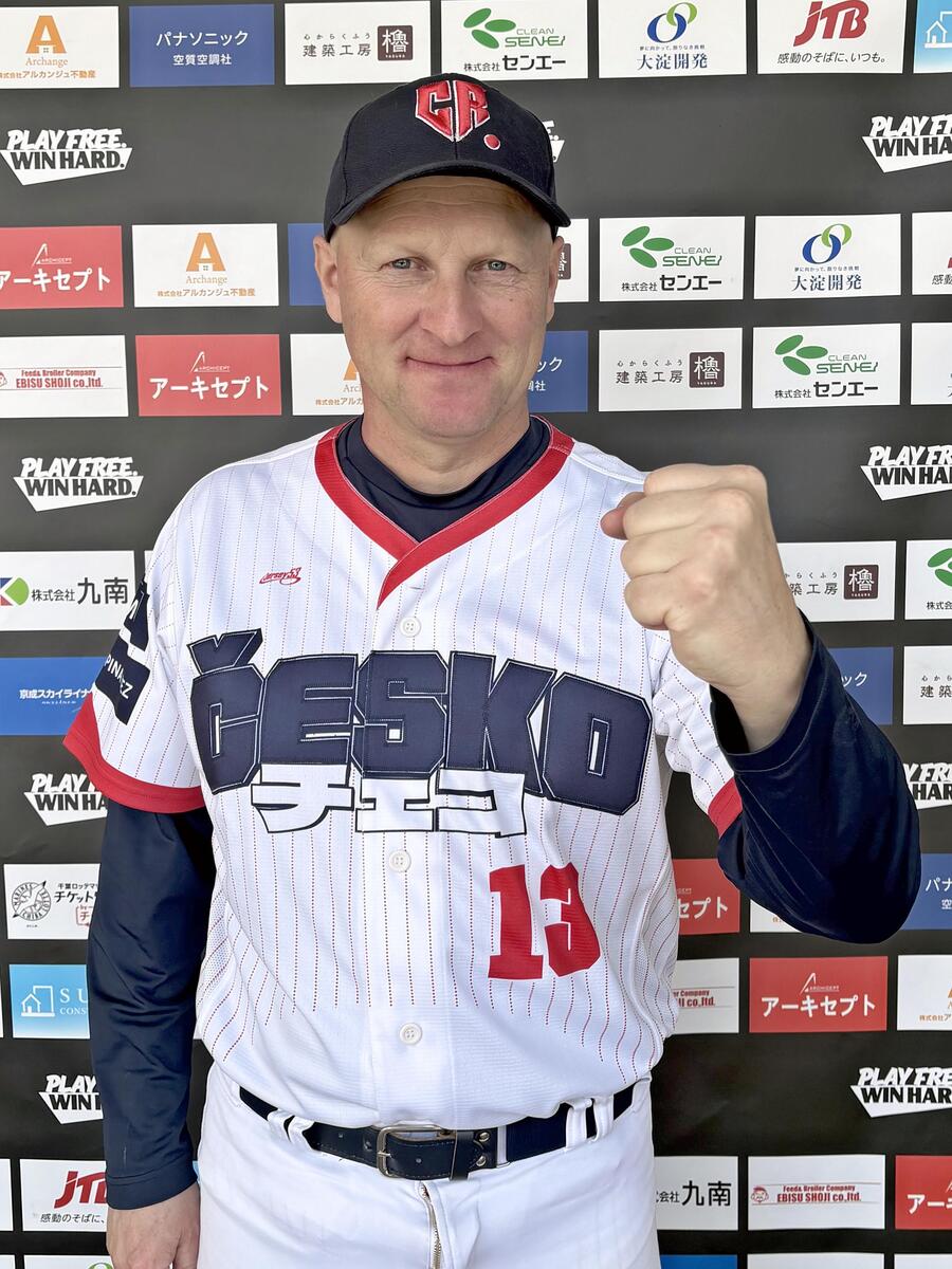 前回大会に続いてチェコ代表を指揮するハジム監督＝岡花拓也撮影