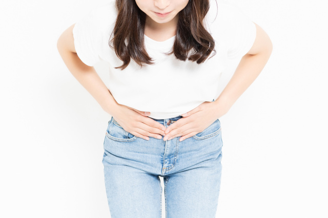 お出かけ先での生理はつらい…(写真はイメージ)