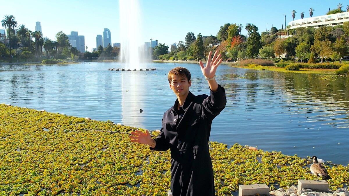 竹内涼真、ロサンゼルスで有名映画監督に遭遇 家で寝てる父は大スター - ライブドアニュース