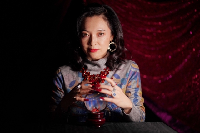 占い師の霊視がことごとく外れていたら？アホロートル林の葛藤