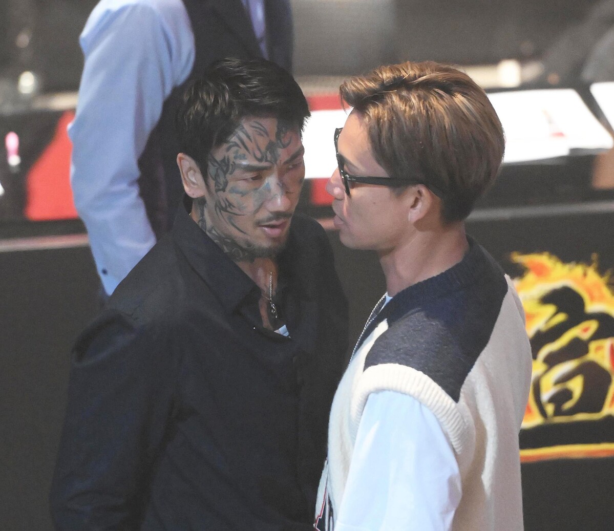 BD9喧嘩自慢大荒れ 瓜田純士と年商30億実業家萩原裕介が一触即発 萩原「おいチンピラ！」瓜田は怒髪天「上等キってんのか！」 - ライブドアニュース