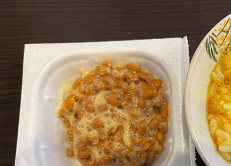 「お昼ごはんこれの人友達」3600いいねを集めた“母の一人飯”に「同じく」「握手しましょう」【ママリ】