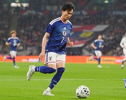 �辡�Ƥ�󤲡�������Ω��ԤȤʤä���������C��SOCCER DIGEST