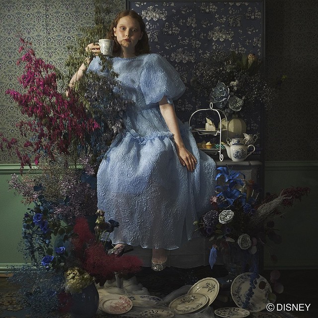 シンプルでモダンな『ふしぎの国のアリス』グッズ！Afternoon Tea