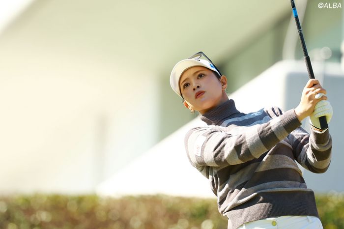 追突事故に遭った柏原明日架。首痛も不幸中の幸い、スイングは出来る状態にある（撮影：福田文平）