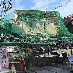 ゴルフ練習場の鉄柱が住宅直撃も 天災なので補償なし 法的に妥当か ライブドアニュース