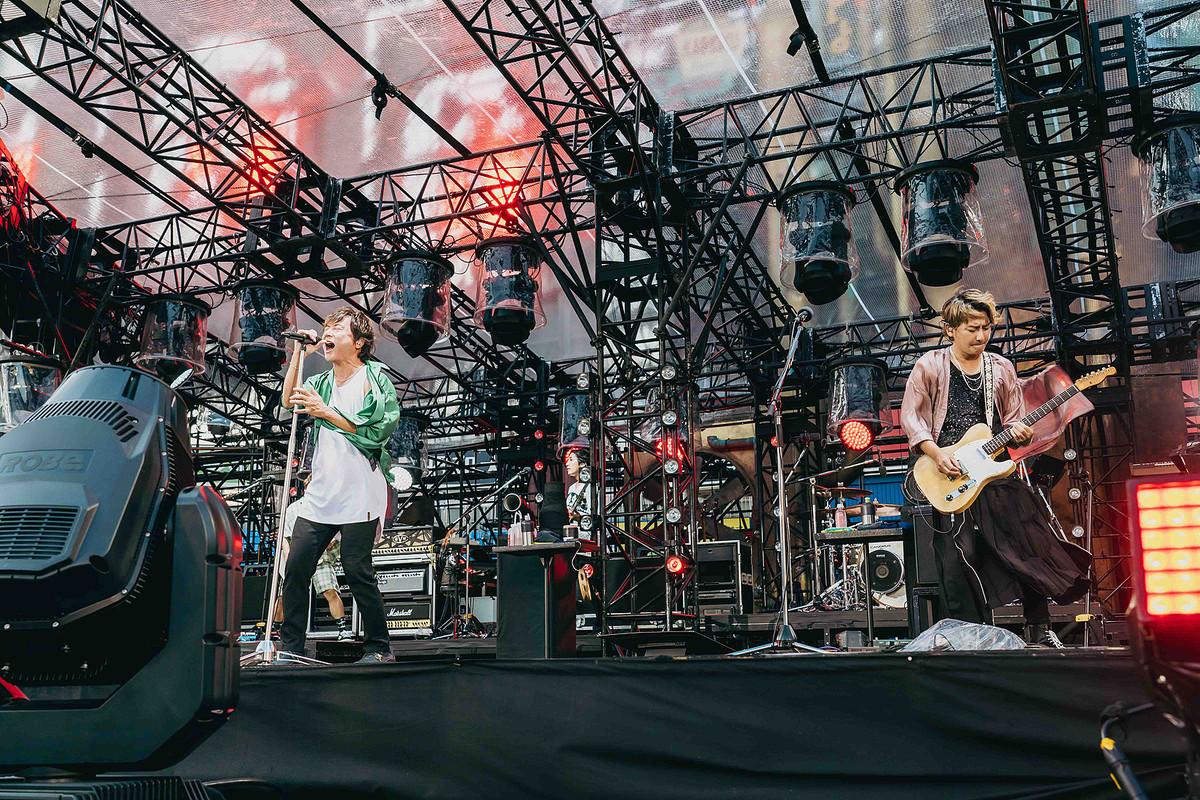 ライブレポート】ポルノグラフィティが25周年をデビュー日に締めくくった、『因島・横浜ロマンスポルノ24 ～解放区～』最終公演  (2024年9月25日掲載) - ライブドアニュース